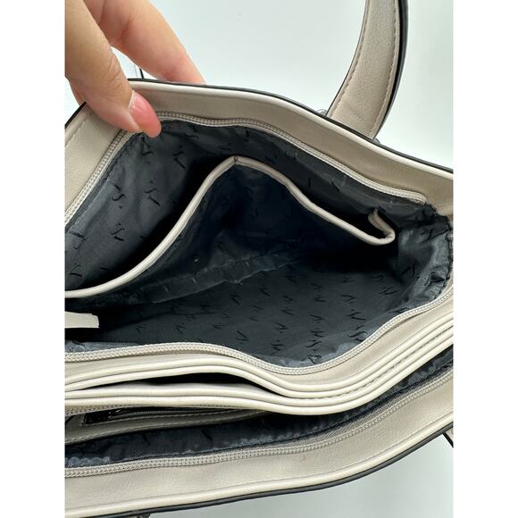 Vera Wang Simply Vera Floral Handbag - Picture 5 of 10